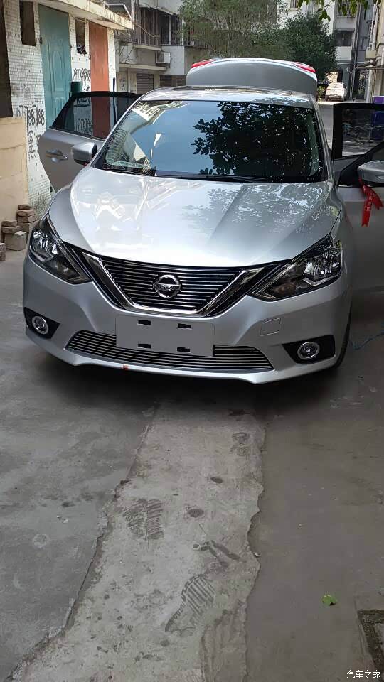 银色轩逸没什么好说的上图