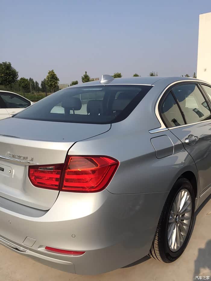 2015款冰河银320超越豪华黑内