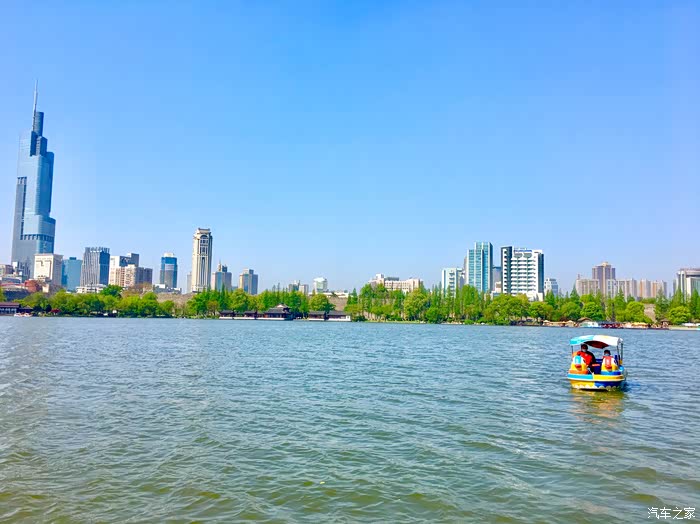 文子抓住春天的尾巴游南京玄武湖公园