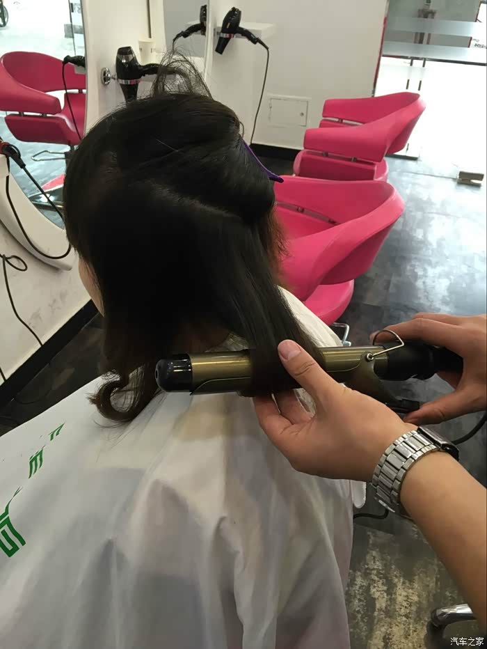 【上海cs75官方车友会】035 鱼 :开着小7,陪老婆理发