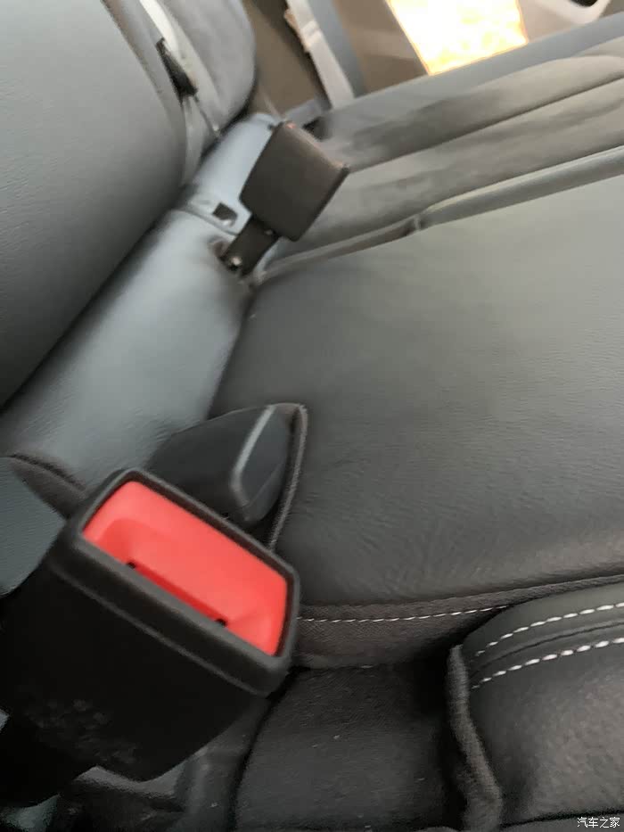 【图】q3后排安全带_奥迪q3论坛_汽车之家论坛