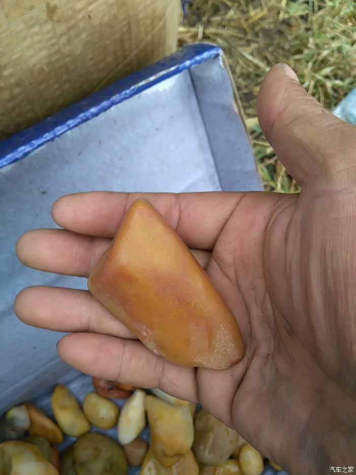 新疆乌尔禾之行满地的玉石玛瑙你没见过的宝石之旅多图