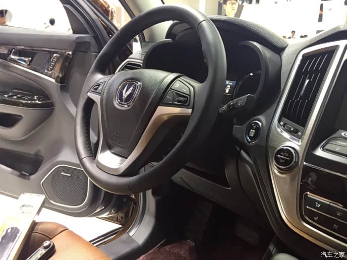 【直播结束】7座设计硬派悍将 长安cs95亮相发布会全程直播