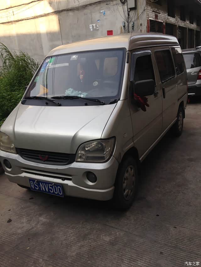 五菱6376e3波箱后油封漏油多次未能修好