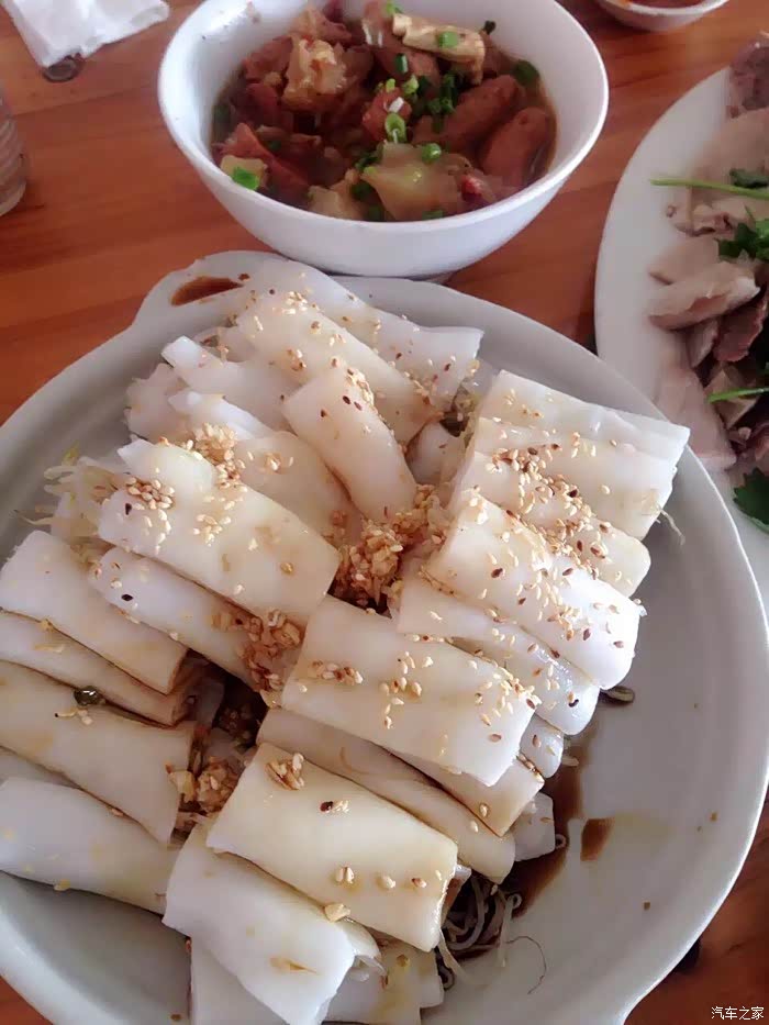 回到家第一时间吃吃新圩特产,猪?肠禄