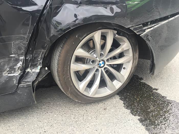 【图】求安慰……香格里拉旅游被撞飞了_宝马5系论坛_汽车之家论坛