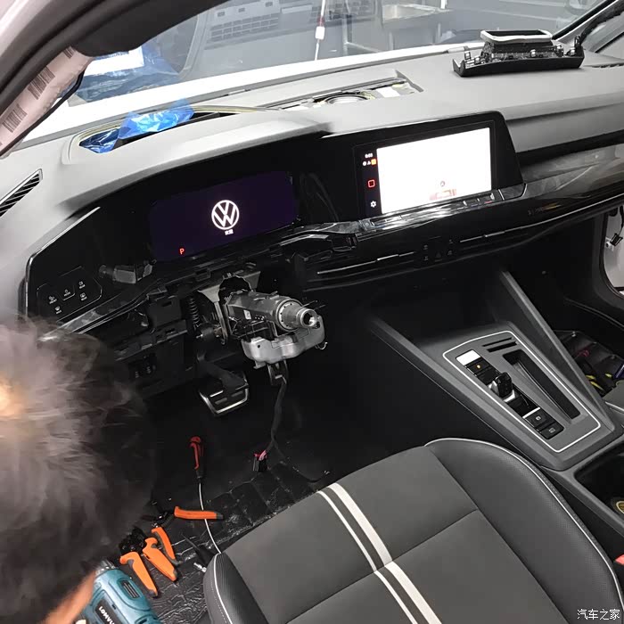 高尔夫八次顶配变身顶配升级hud抬头显示