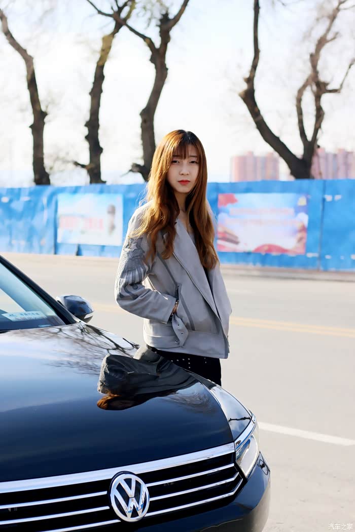 冷艳车模,迈腾大片来袭
