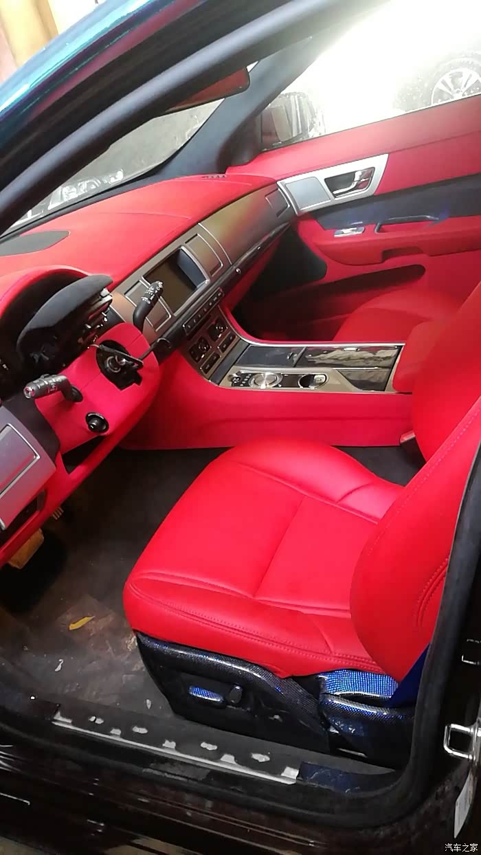 【图】xf内饰全改,宾利红真皮,黑红麂皮绒搭配,骚气十足_捷豹xf/xfl