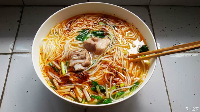 舌尖上的c5论坛——排骨过桥米线