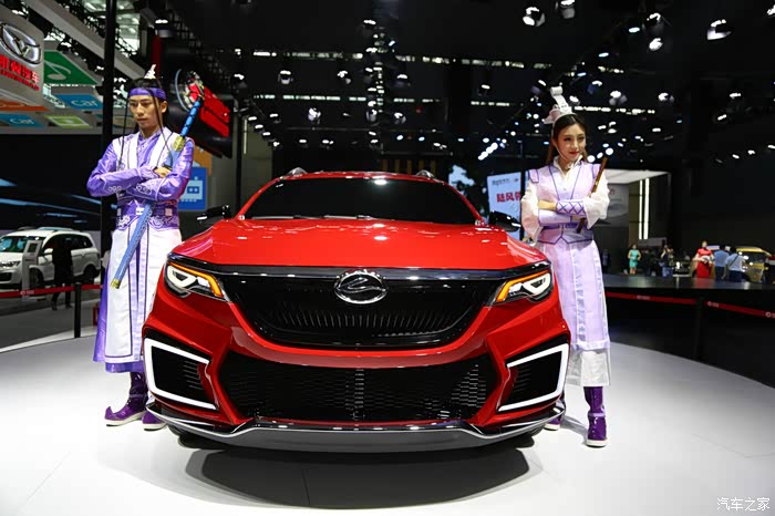 2016广州车展观陆风展台# 美模 x7逍遥帅到没朋友