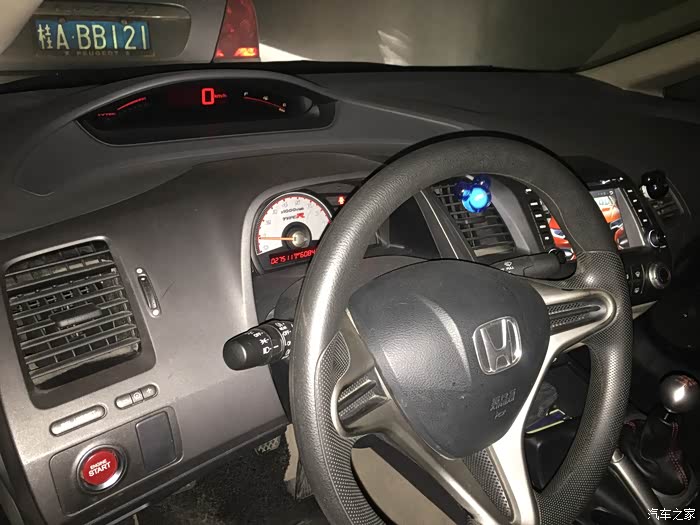 分层仪表盘简直就是真爱,fd2的带vtec指示灯的上仪表更是爱得合不拢腿