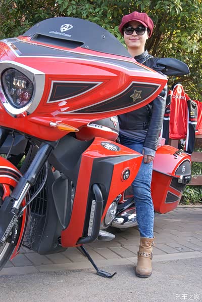 哈雷883L骑行事故报告+媳妇客串车模