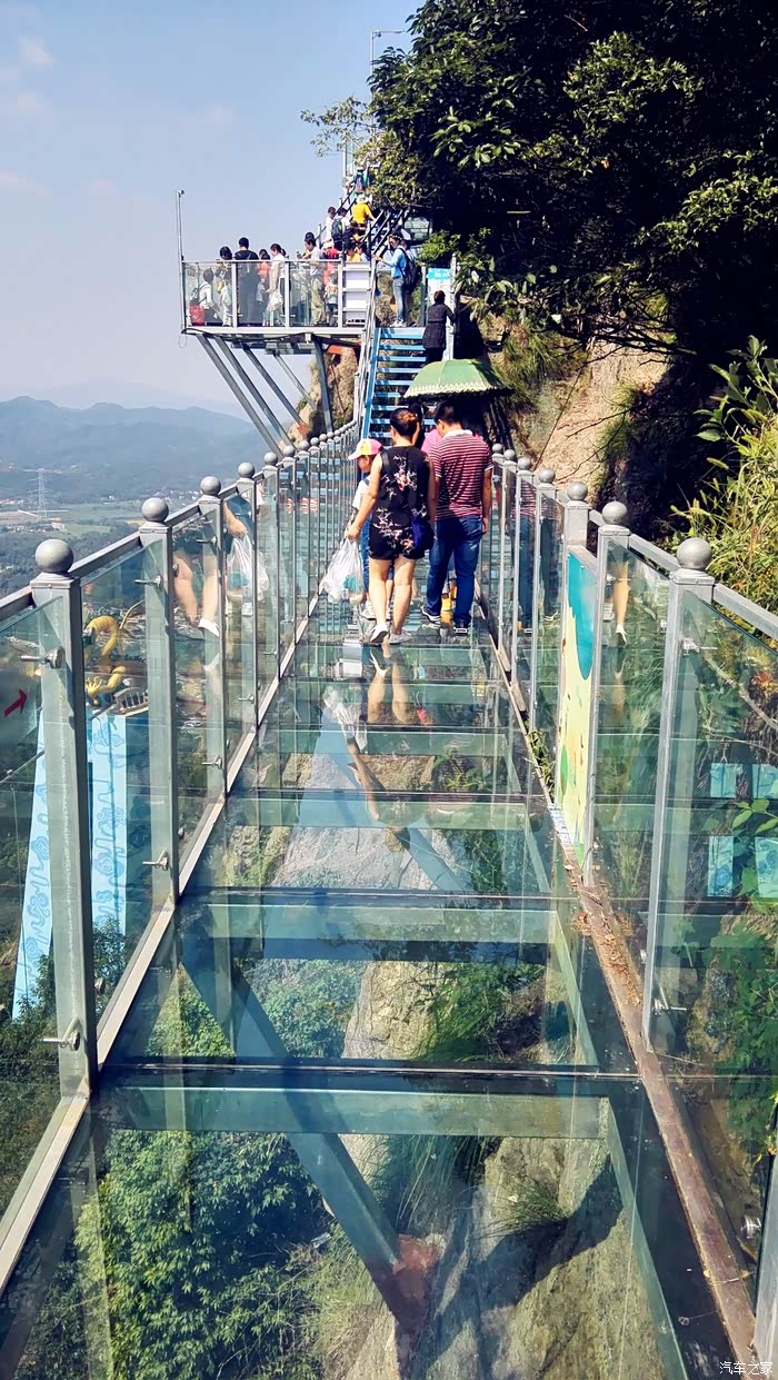 马仁奇峰值得一游体验玻璃栈道