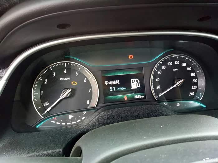 别克英朗去年年买的现在市区油耗145前仪表盘塑料解裂开
