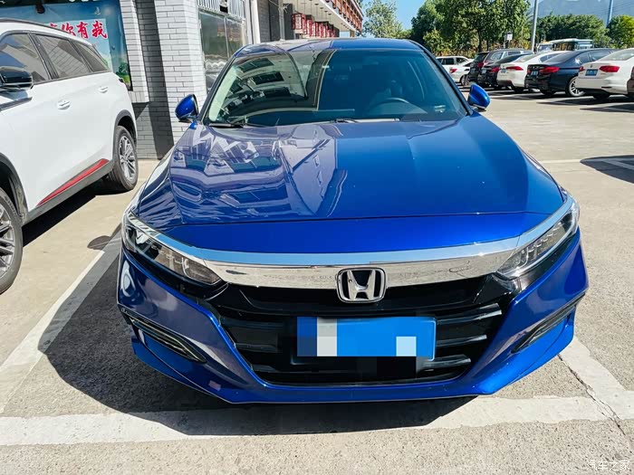 90后雅阁车主精英版极光蓝用车体验