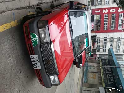 出租车就是吊皇冠,车头上的5代表着就做5人