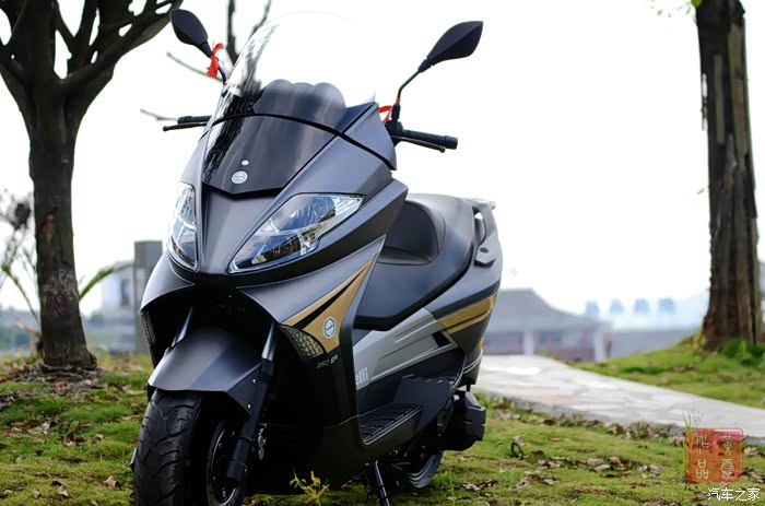 第一次亲密接触喜提贝纳利银刃2502016款