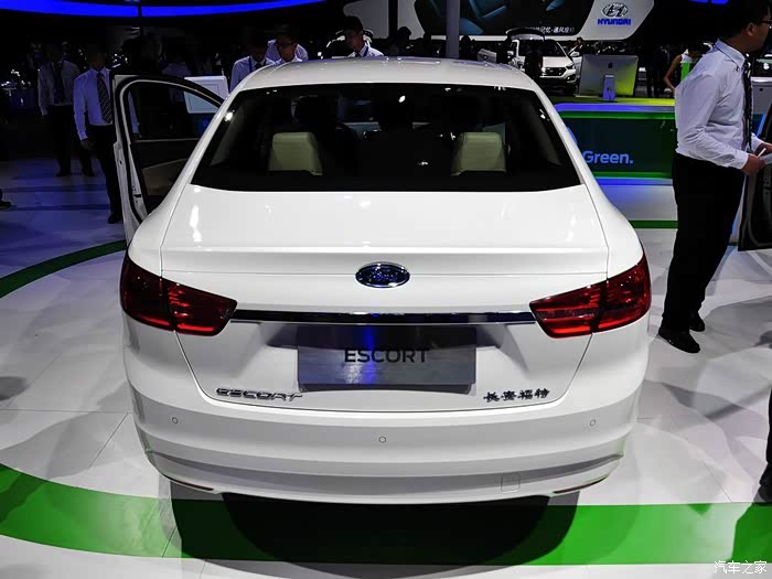 心中纠结一个疑问:福睿斯=福特escort ?