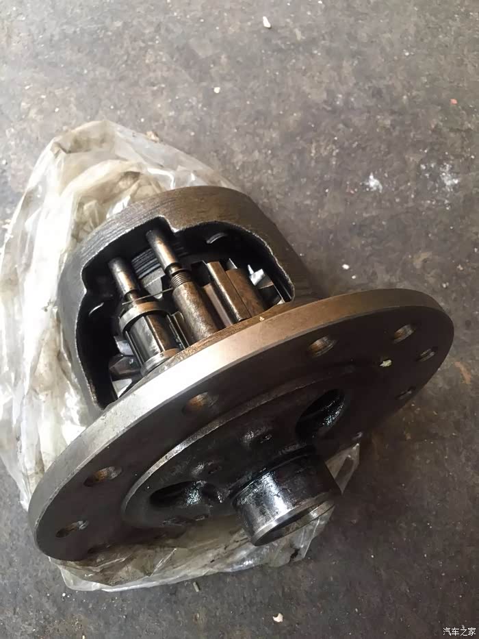 出原厂伊顿差速锁一个已升级爱特电控锁会向大家反馈