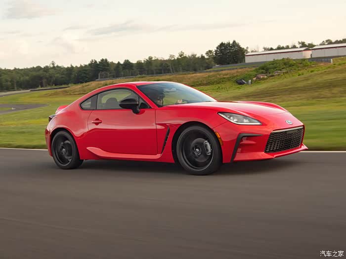 花头车讯平民超跑丰田86重返战场排放受限能否再登巅峰