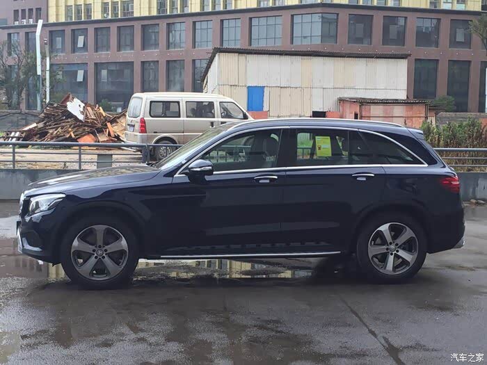 【图】大家谁有glc260动感型车的钙石蓝颜色的图片呀_奔驰glc论坛