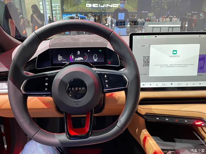 看看极氪001的内饰