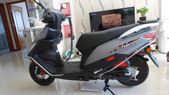 北京入手铃木uu125百年纪念版蚕丝灰色小摩托多图慎入