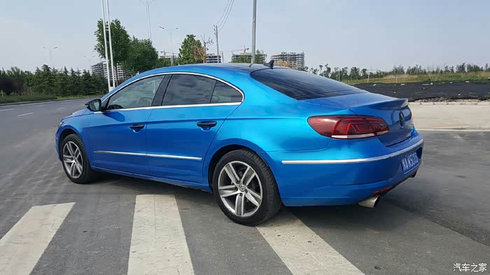 7 | 回复: 0 一汽-大众cc论坛 2t豪华cc镀宝石蓝,他们叫冰蓝.多图