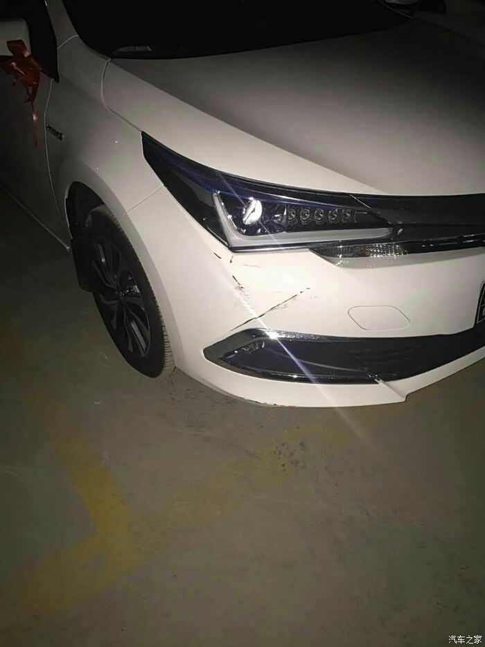 刚提车还没挂牌就被撞别人倒车时候撞心塞呀请教怎么修合适