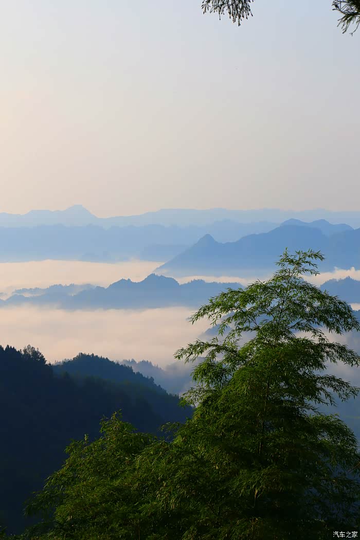 国庆恩施州利川大毛坡民宿看云海
