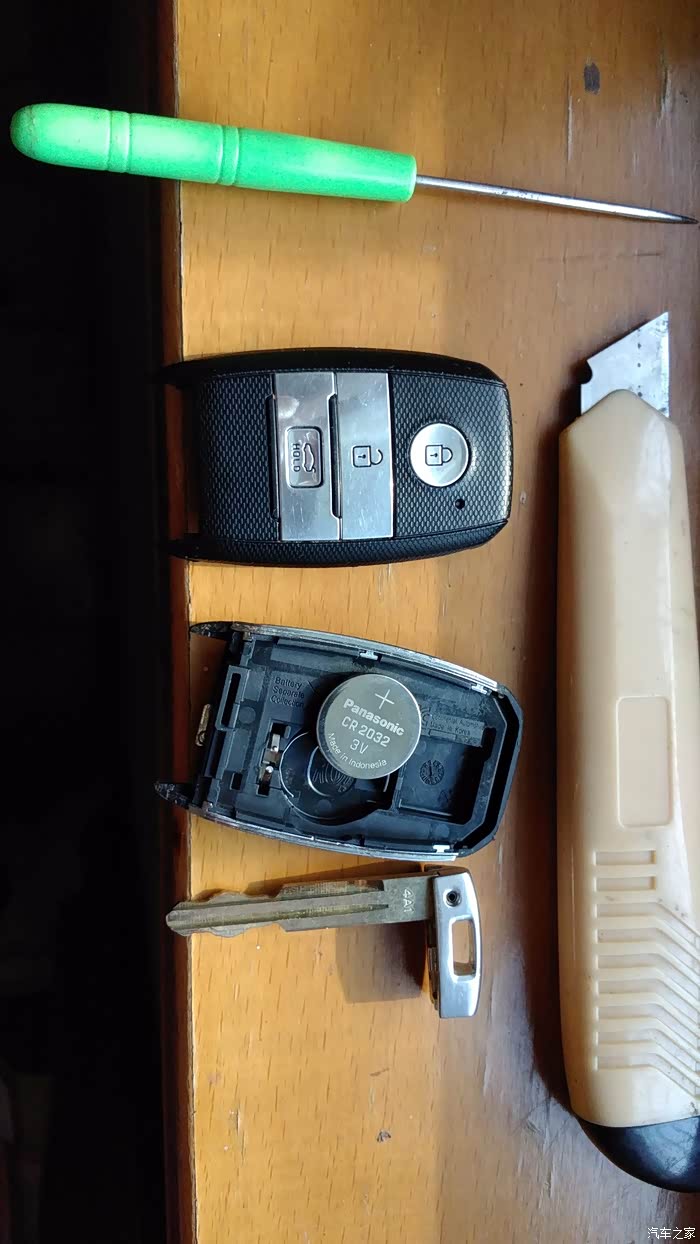 【图】k4智能钥匙电池的更换_起亚k4论坛_汽车之家论坛
