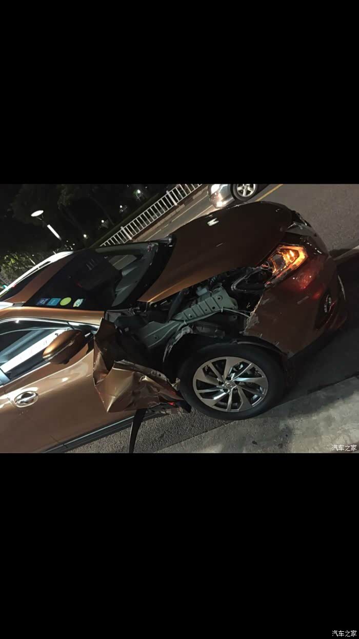 借用一下奇骏论坛的图片,小刮蹭