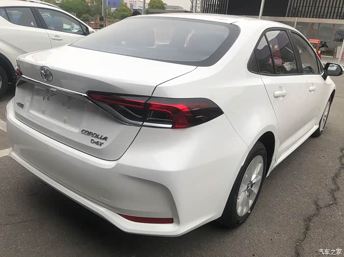 与细节中看雷凌卡罗拉兄弟俩(车展现场)