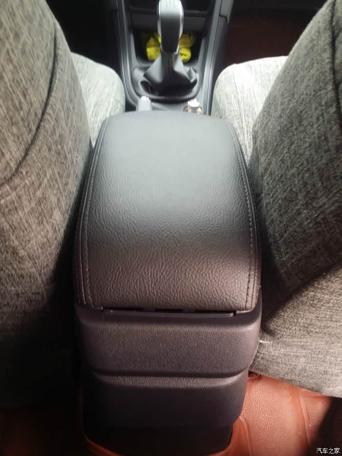 308扶手箱盖深度改装.(第一个完美结合案例,望版主受精)