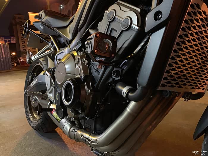 本田cb650r加装未来之眼射灯分享