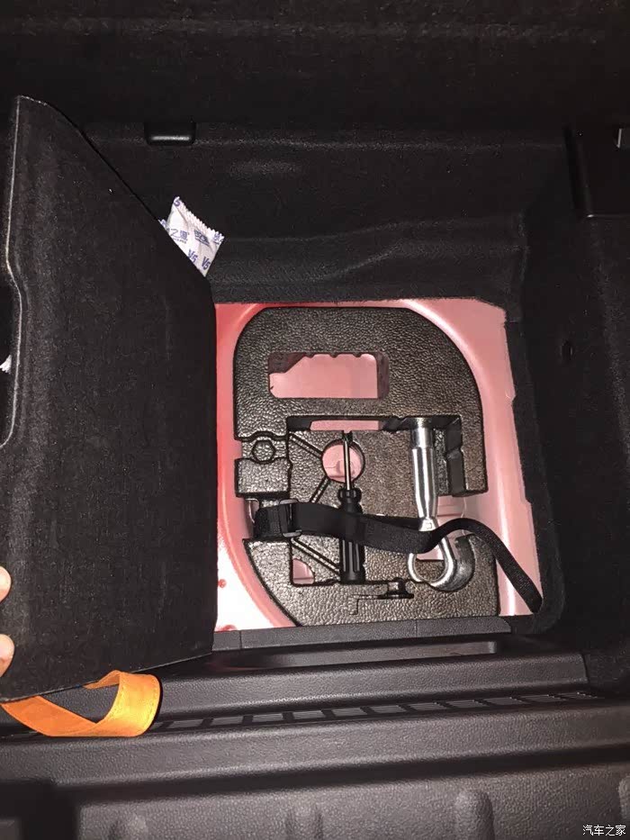 提了15tcooperfun随车工具呢