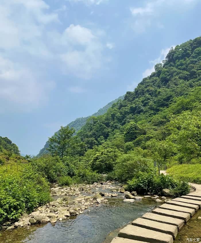 自驾爱车去龙窝子风景区