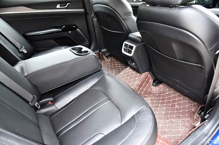 一个新手司机对起亚k5凯酷的研究报告!申请精华!