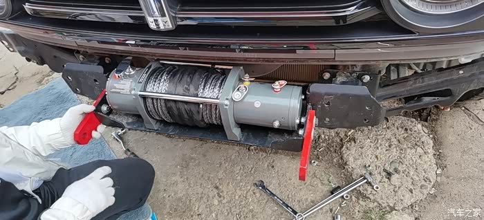 坦克300加装绞盘12500磅