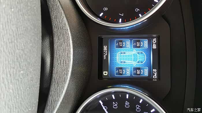 胎压不足了如图