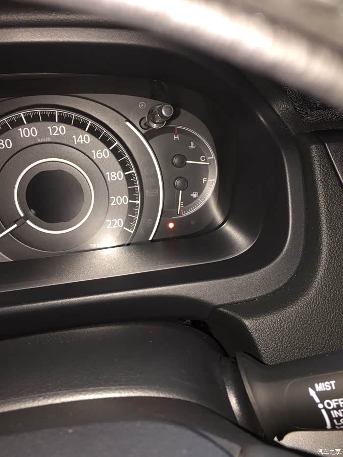 【图】crv锁车以后屏幕上的一个红灯一闪一闪是正常现象吗_本田cr-v