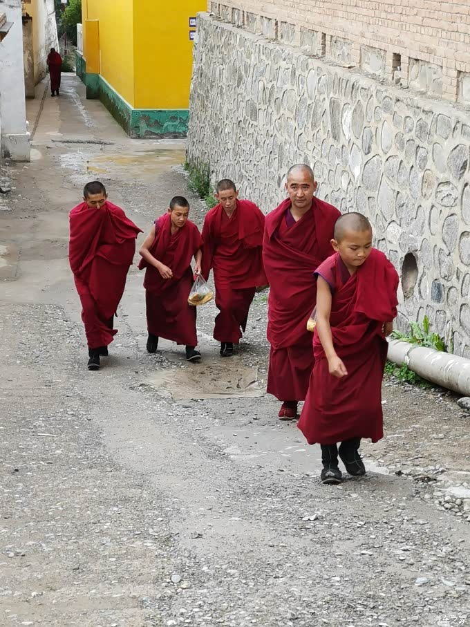 隆务寺的活佛
