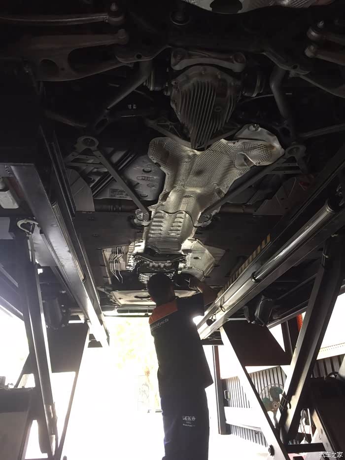 搭载 黄金板钛合金ipe排气 友人的宝马f82 m4 排气显得特范儿