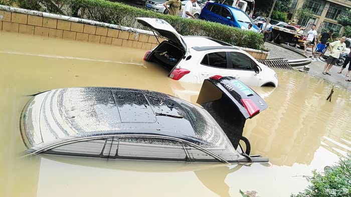 广西柳州遭遇洪水内涝,宝马4s店笑掉大牙