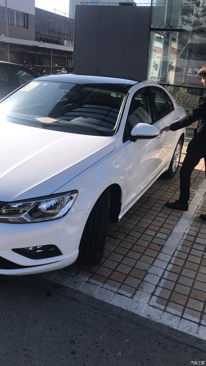 大神们有没有全黑顶凌渡帅照晒晒?