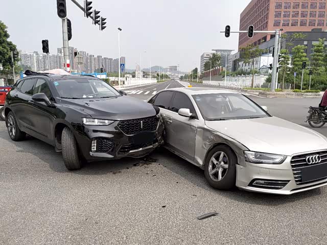 【图】车祸事故追尾_现身说法_论坛精选日报_汽车之家