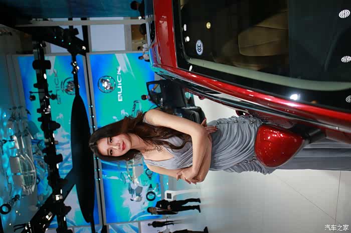 广州车展别克展台最美车模是不是可以说天生带感