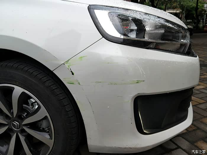 【图】被无良司机刮擦了,心疼_c4世嘉论坛_汽车之家论坛
