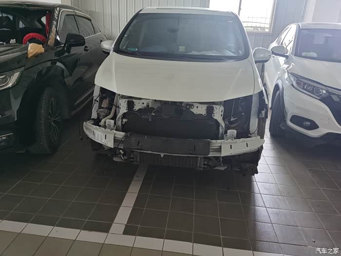 【图】五菱mini撞混艾,最倒霉的事故._艾力绅论坛_汽车之家论坛